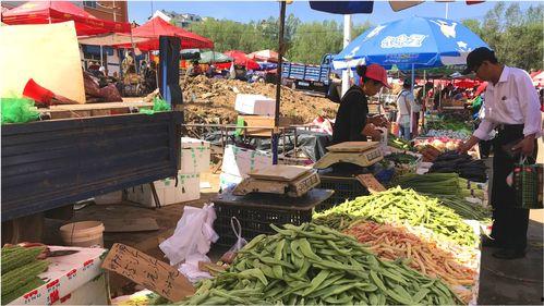 摆摊吃瓜技巧视频,视频教你轻松摆摊技巧