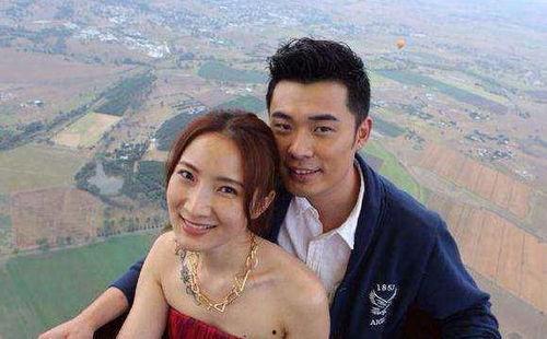 林墨离和李康娜吃瓜